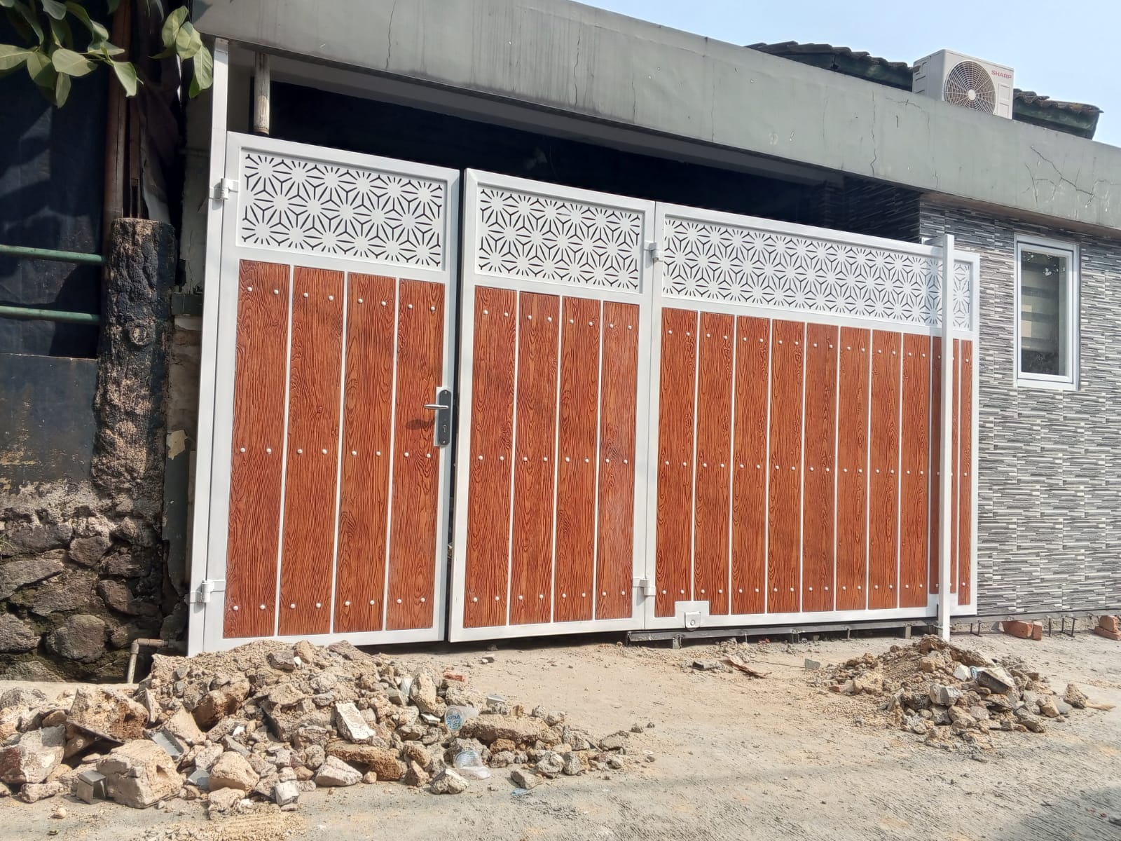 GEMILANG KARYA PANGESTU adalah pelaku usaha yang bergerak di bidang jasa laser cutting Kukusan untuk memenuhi kebutuhan produksi konsumen